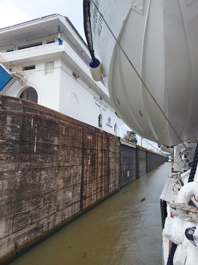 Panama Canal - Esclusas de Miraflores - 2025